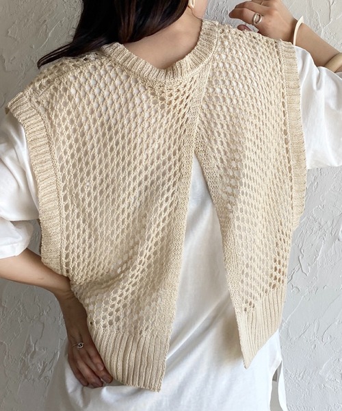 She's Closet(シーズクローゼット)の「透かし柄メッシュ編みショート丈ニットベスト(ベスト・レディース・ブルー/アイボリー/グレイッシュベージュ/ミント/ダークラベンダー・FREE)」の2枚目の写真