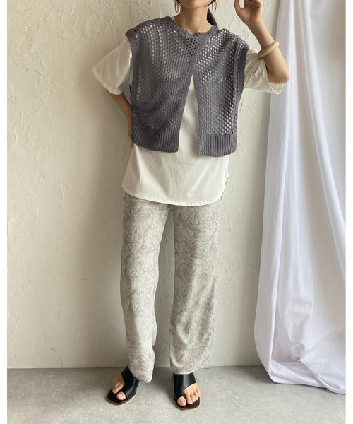 She's Closet(シーズクローゼット)の「透かし柄メッシュ編みショート丈ニットベスト(ベスト・レディース・ブルー/アイボリー/グレイッシュベージュ/ミント/ダークラベンダー・FREE)」の12枚目の写真