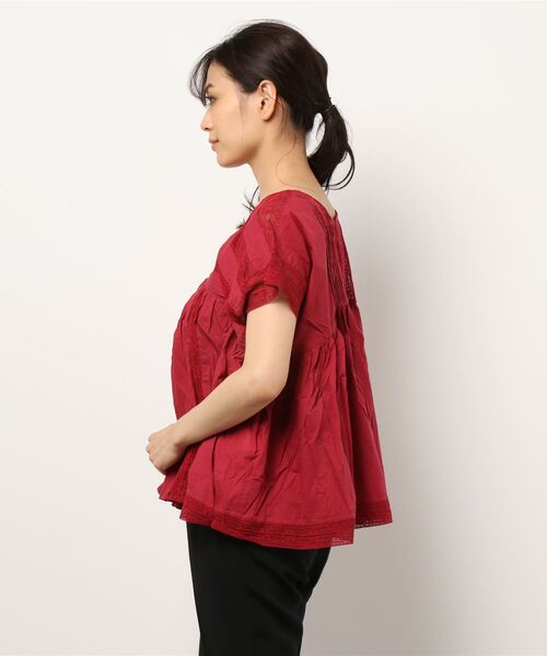 Samansa Mos2(サマンサ モスモス)の「ピンタックレース前後着ブラウス(シャツ/ブラウス・レディース・レッド/ブラック/オフホワイト・フリ-)」の5枚目の写真