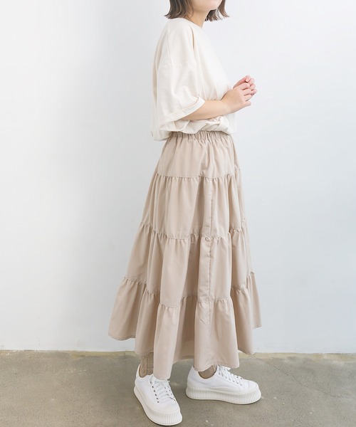 nemne store(ネンネストア)の「風にゆられるティアードロングスカート(スカート・レディース・グレー/カーキ/アイボリー・フリー)」の20枚目の写真