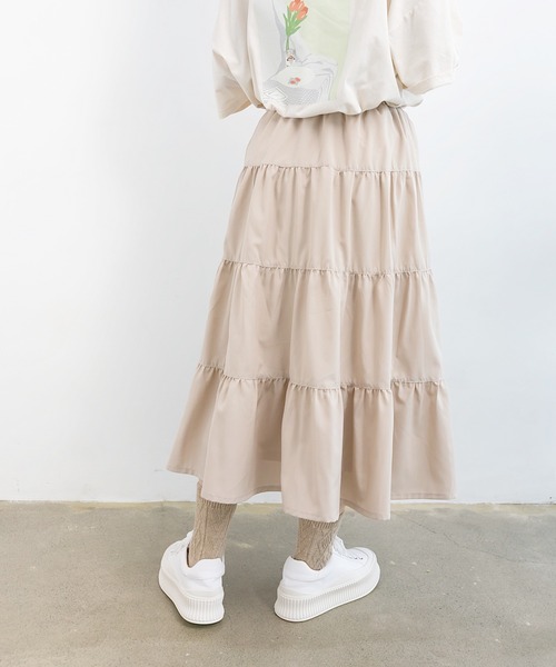 nemne store(ネンネストア)の「風にゆられるティアードロングスカート(スカート・レディース・グレー/カーキ/アイボリー・フリー)」の9枚目の写真