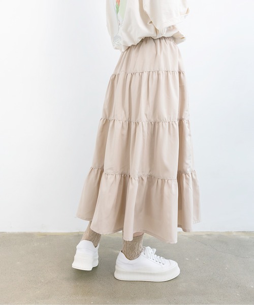 nemne store(ネンネストア)の「風にゆられるティアードロングスカート(スカート・レディース・グレー/カーキ/アイボリー・フリー)」の10枚目の写真