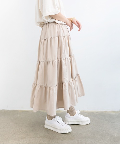 nemne store(ネンネストア)の「風にゆられるティアードロングスカート(スカート・レディース・グレー/カーキ/アイボリー・フリー)」の11枚目の写真