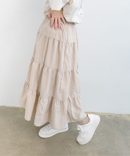 nemne store(ネンネストア)の「風にゆられるティアードロングスカート(スカート・レディース・グレー/カーキ/アイボリー・フリー)」の14枚目の写真