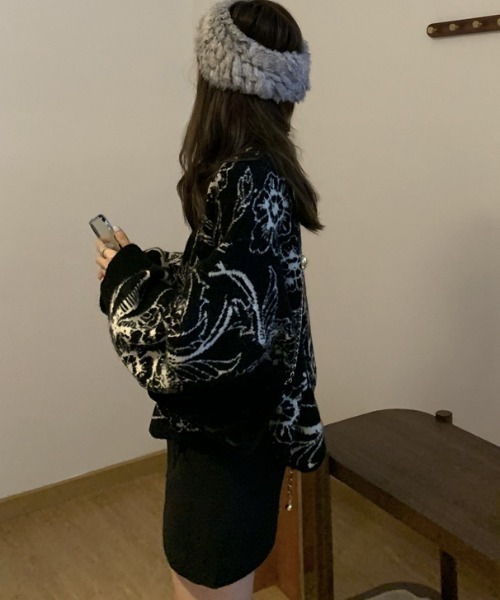 ABITOKYO(アビトーキョー)の「花柄ジャカードプルオーバー(ニット/セーター・レディース・ブラック/ベージュ・FREE)」の8枚目の写真