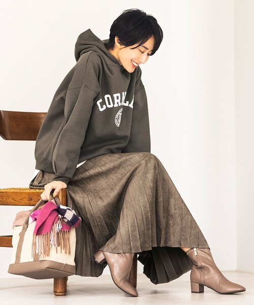 ANY(エニィ)の「撥水ストレッチミドル丈 ブーツ(ブーツ・レディース・ブラック系/ダークブラウン系/グレー系/アイボリー系・LARGE/MEDIUM)」の17枚目の写真