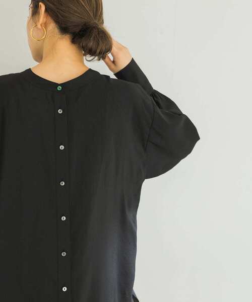 URBAN RESEARCH（アーバンリサーチ）の「前後2wayギャザーブラウス（Tシャツ/カットソー・レディース・オフホワイト/ブラック・FREE）」の9枚目の写真