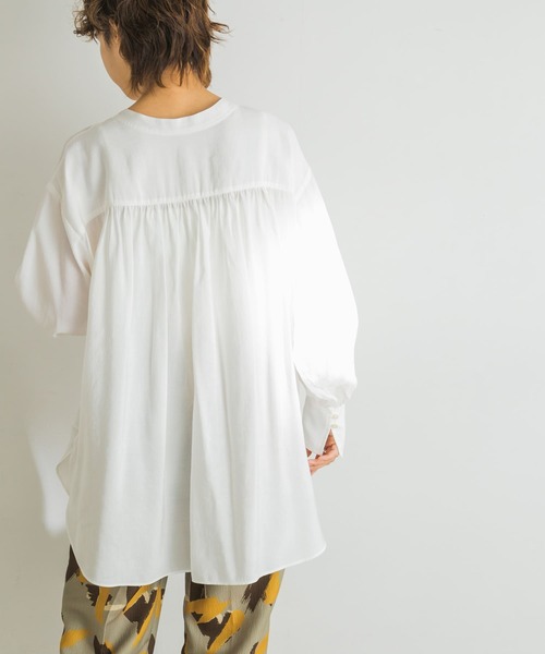 URBAN RESEARCH（アーバンリサーチ）の「前後2wayギャザーブラウス（Tシャツ/カットソー・レディース・オフホワイト/ブラック・FREE）」の20枚目の写真