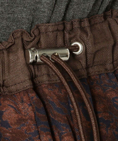 EARIH(アーリ)の「EARIH(アーリ)FLOWER PRINT WIDE PANTS/PD2006(その他パンツ・レディース・ブラウン・38)」の7枚目の写真