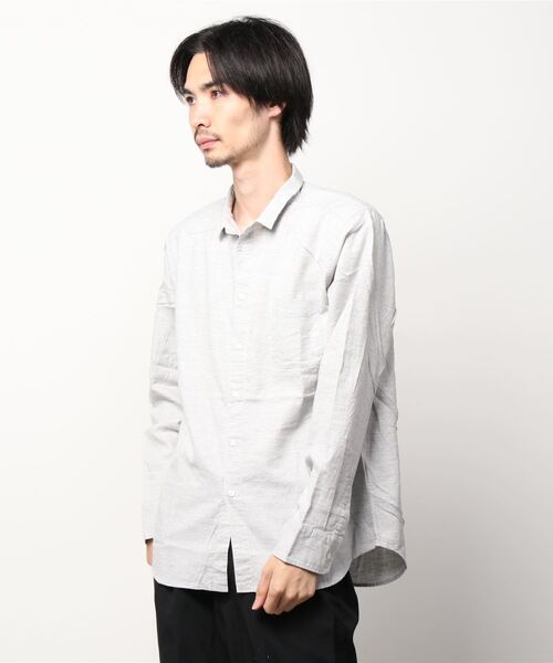 quadro（クオドロ）の「ツイルシャンブレー両面起毛 レギュラーシャツ（シャツ/ブラウス・メンズ・ネイビー/杢グレー/ホワイト・LARGE/MEDIUM）」の9枚目の写真