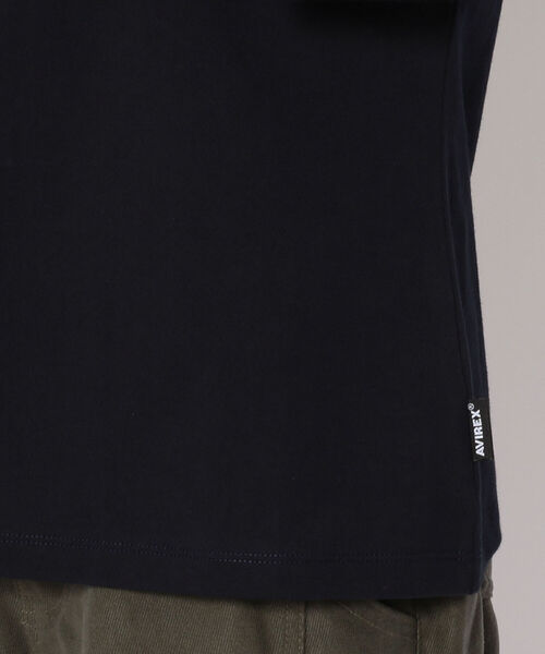 AVIREX(アヴィレックス)の「【WEB限定】ウィメンズ 長袖 Vネック ファティーグ Tシャツ / Women's LONGSLEEVE V-NECK FATIGUE T-SHIRT / アヴィレックス / AVIREX(Tシャツ/カットソー・レディース・ブラック/ホワイト/ネイビー/Black・LARGE/MEDIUM/SMALL)」の11枚目の写真