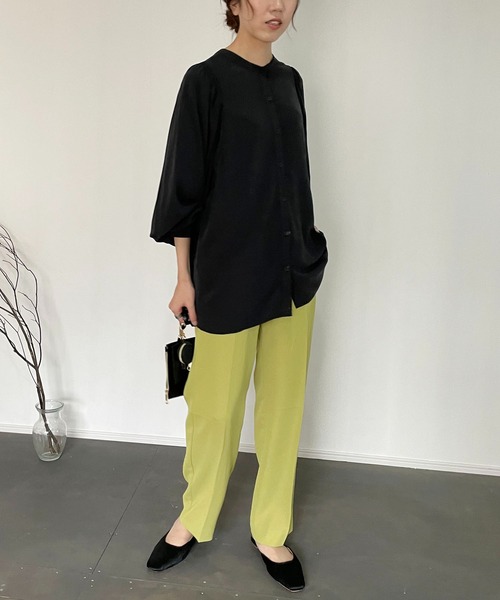 CAPRICIEUX LE'MAGE（カプリシューレマージュ）の「テンセル2WAYパフシャツ（シャツ/ブラウス・レディース・ホワイト/ブラック/グレイッシュベージュ・FREE）」の13枚目の写真