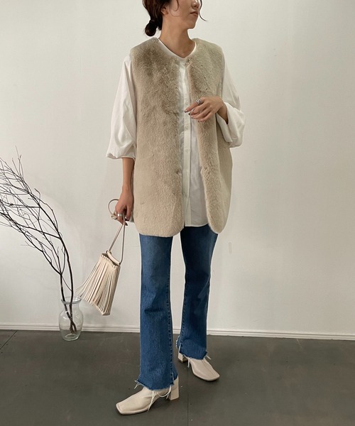 CAPRICIEUX LE'MAGE（カプリシューレマージュ）の「テンセル2WAYパフシャツ（シャツ/ブラウス・レディース・ホワイト/ブラック/グレイッシュベージュ・FREE）」の9枚目の写真