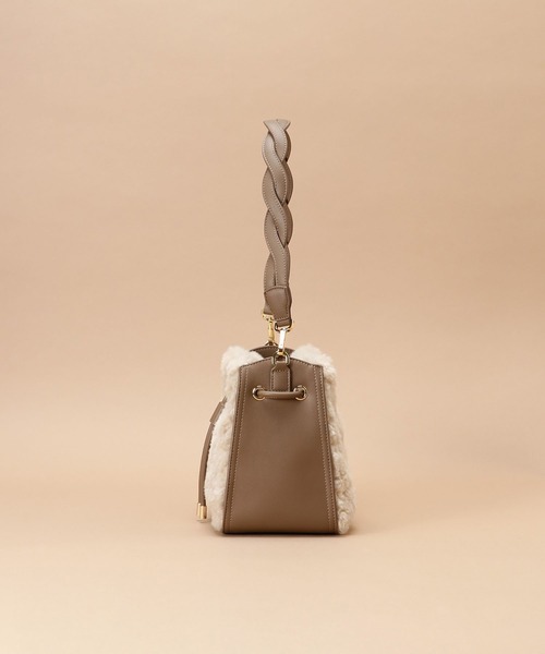 Samantha Thavasa（サマンサタバサ）の「エコファー 巾着型バッグ（ハンドバッグ・レディース・ブラウン/ベージュ・FREE）」の3枚目の写真