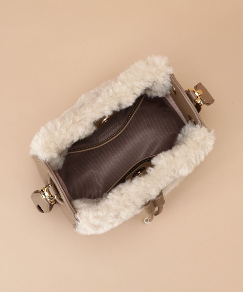 Samantha Thavasa（サマンサタバサ）の「エコファー 巾着型バッグ（ハンドバッグ・レディース・ブラウン/ベージュ・FREE）」の6枚目の写真