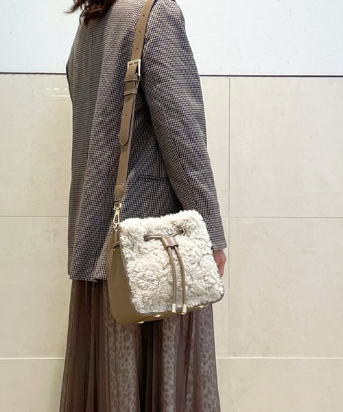 Samantha Thavasa（サマンサタバサ）の「エコファー 巾着型バッグ（ハンドバッグ・レディース・ブラウン/ベージュ・FREE）」の19枚目の写真