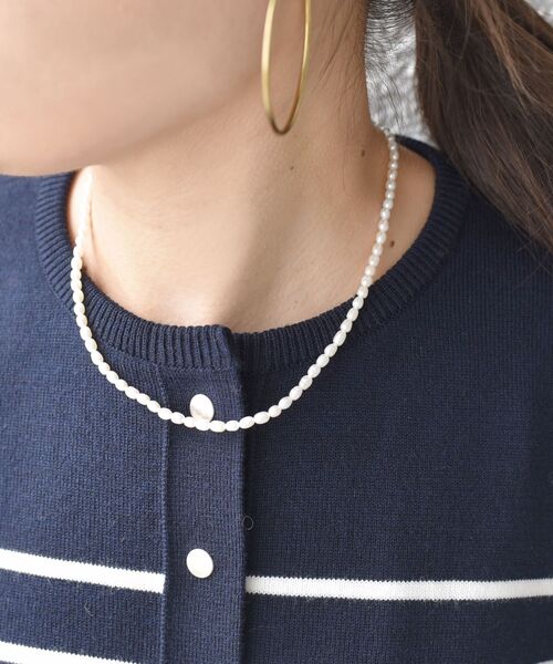 SHIPS（シップス）の「ミニ淡水パールネックレス◇（ネックレス・レディース・オフホワイト・ONE SIZE）」の6枚目の写真