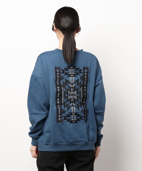 チャイハネ（チャイハネ）の「【チャイハネ】ネイティブ柄刺繍トップス プルオーバー（スウェット・レディース・ホワイト/パープル/ブルー・FREE）」の7枚目の写真