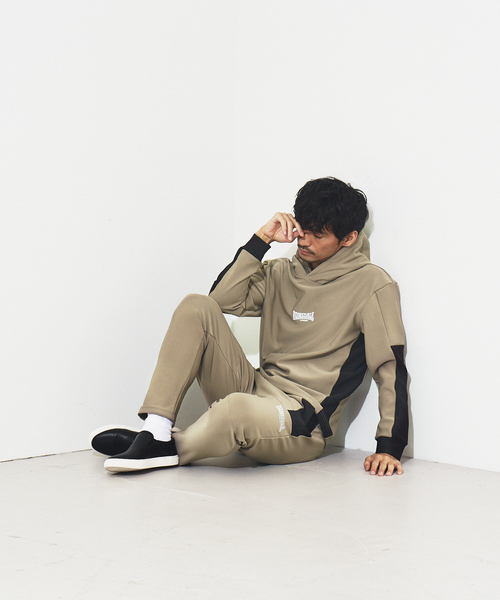 LONSDALE（ロンズデール）の「【LONSDALE/セットアップ対応】ニット裏フリースパーカー（パーカー・メンズ・チャコールグレー/ブラック/ベージュ・46/48）」の3枚目の写真