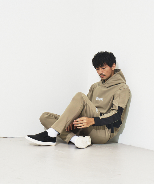 LONSDALE（ロンズデール）の「【LONSDALE/セットアップ対応】ニット裏フリースパーカー（パーカー・メンズ・チャコールグレー/ブラック/ベージュ・46/48）」の21枚目の写真