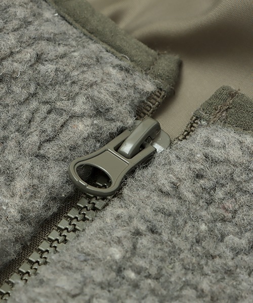 チチカカ（チチカカ）の「ボアジャケット（ノーカラージャケット・レディース・グレー/オフホワイト・FREE）」の4枚目の写真