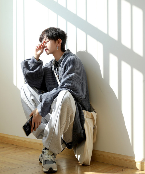 neos（ネオス）の「【neos -addictive design-】ルーズシルエット バルーンスリーブ 畦編み ニット カーディガン（カーディガン/ボレロ・メンズ・ホワイト/チャコールグレー/ブラウン/ブルーグレー・MEDIUM/LARGE）」の8枚目の写真