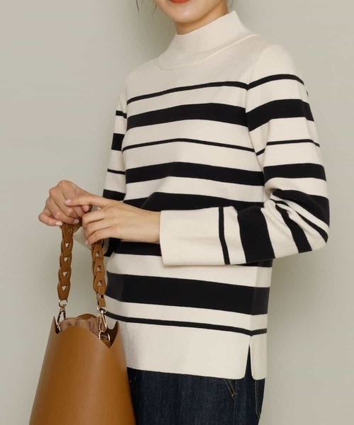 a.v.v(アーヴェヴェ)の「【洗濯機で洗える】ハイネックニットプルオーバー(ニット/セーター・レディース・レッド/クリーム/ネイビー/アイボリー/モカ/ブラック・34/38/36/40/42)」の6枚目の写真