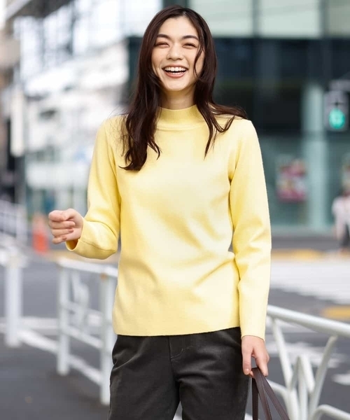 a.v.v(アーヴェヴェ)の「【洗濯機で洗える】ハイネックニットプルオーバー(ニット/セーター・レディース・レッド/クリーム/ネイビー/アイボリー/モカ/ブラック・34/38/36/40/42)」の7枚目の写真