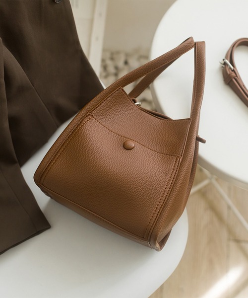 me+em select（ミームセレクト）の「【 ポーチ付き 】4wayフェイクレザースクエアバッグ（ショルダーストラップ付属）（ショルダーバッグ・レディース・ブラック/ベージュ/ブラウン/カーキ/ブルー・FREE）」の20枚目の写真