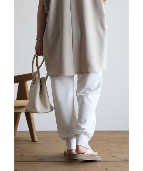 Bonjour Sagan（ボンジュールサガン）の「裾スリットジャージライクジョガーパンツ（その他パンツ・レディース・ブラック/ホワイト・FREE）」の8枚目の写真