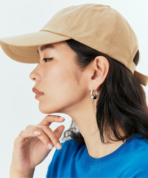 UNTITLED（アンタイトル）の「【STORY掲載】ワイドブリムキャップ（キャップ・レディース・ブラック/サンドベージュ・00）」の2枚目の写真