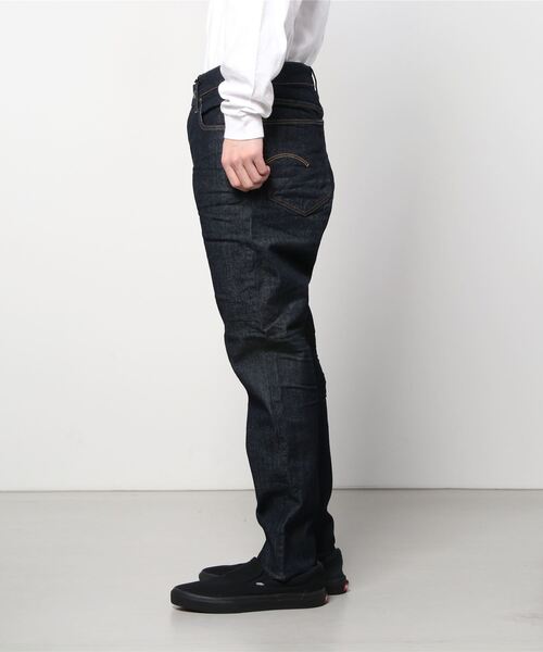 G-STAR(ジースター)の「3301 STRAIGHT TAPERED JEANS/テーパードシルエット(デニムパンツ・メンズ・ダークインディゴブルー・32/32/34/32/31/32/31/30/32/30)」の6枚目の写真