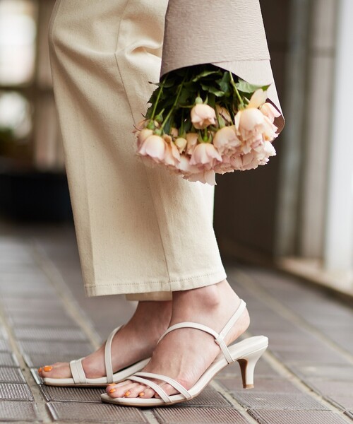 OPAQUE.CLIP（オペークドットクリップ）の「◆スクエアトゥナローストラップサンダル【WEB限定サイズ】（サンダル・レディース・オフホワイト/パープル/ベージュ・02/03/01）」の11枚目の写真