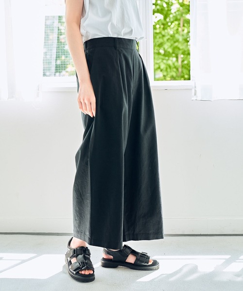 studio CLIP（スタディオクリップ）の「【撥水】ワイドパンツ（その他パンツ・レディース・ブラック/ベージュ/カーキ/その他1・MEDIUM/LARGE/X-LARGE/XX-LARGE/XXX-LARGE）」の2枚目の写真