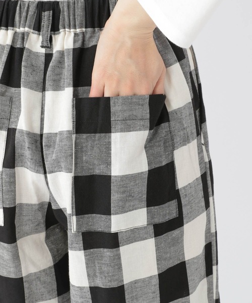 studio CLIP（スタディオクリップ）の「【撥水】ワイドパンツ（その他パンツ・レディース・ブラック/ベージュ/カーキ/その他1・MEDIUM/LARGE/X-LARGE/XX-LARGE/XXX-LARGE）」の21枚目の写真