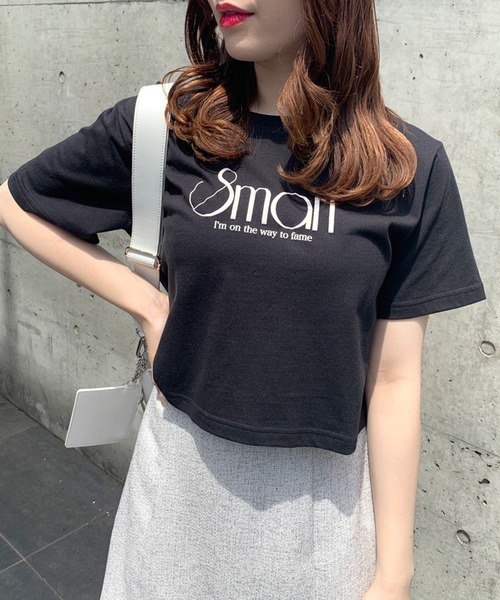 OLIVE des OLIVE（オリーブデオリーブ）の「コンパクトＴシャツ（Tシャツ/カットソー・レディース・オフホワイト/ピンク/オレンジ/ブラック・FREE）」の3枚目の写真