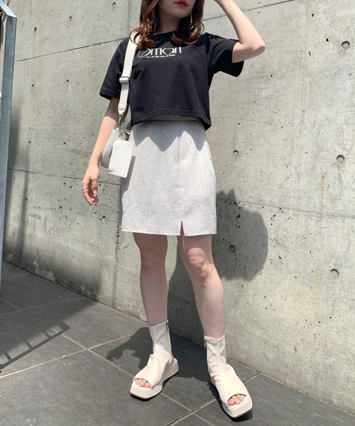 OLIVE des OLIVE（オリーブデオリーブ）の「コンパクトＴシャツ（Tシャツ/カットソー・レディース・オフホワイト/ピンク/オレンジ/ブラック・FREE）」の22枚目の写真