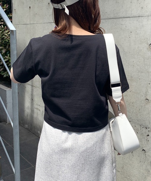 OLIVE des OLIVE（オリーブデオリーブ）の「コンパクトＴシャツ（Tシャツ/カットソー・レディース・オフホワイト/ピンク/オレンジ/ブラック・FREE）」の15枚目の写真