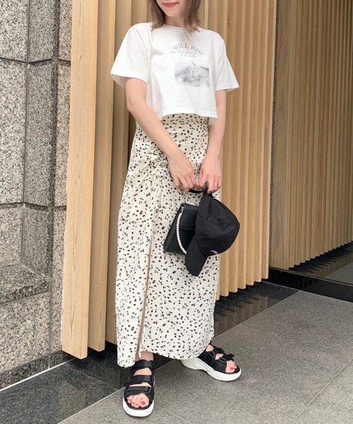 OLIVE des OLIVE（オリーブデオリーブ）の「コンパクトＴシャツ（Tシャツ/カットソー・レディース・オフホワイト/ピンク/オレンジ/ブラック・FREE）」の18枚目の写真