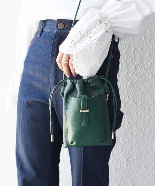 SHIPS（シップス）の「*スマホ ポケット ショルダー◆（ショルダーバッグ・レディース・ライトグレー/ブラック/ネイビー/ピンク/グリーン/ブラック系/ライトグリーン/チャコールグレー・ONE SIZE）」の5枚目の写真