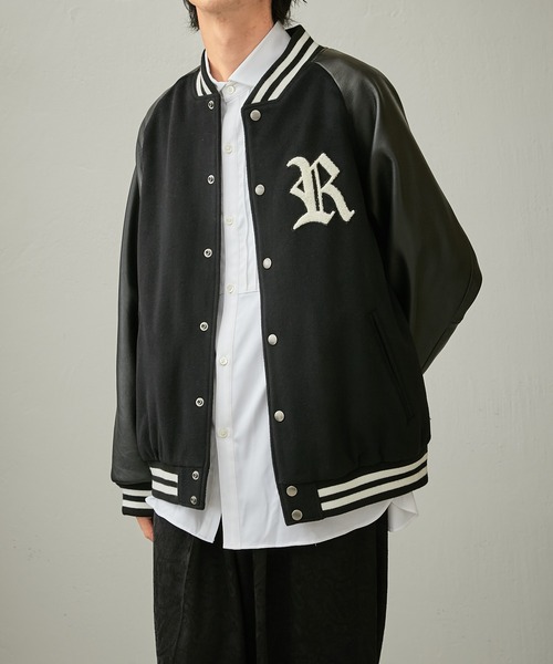 Lui's(ルイス)の「“R”ロゴ ヴァーシティージャケット/スタジャン(メルトン×レザー)(ブルゾン・メンズ・ブラック・SMALL/MEDIUM)」の3枚目の写真
