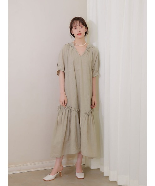 Ayla(アイラ)の「v neck smock dress(ワンピース・レディース・ブラック/オリーブ・FREE)」の2枚目の写真