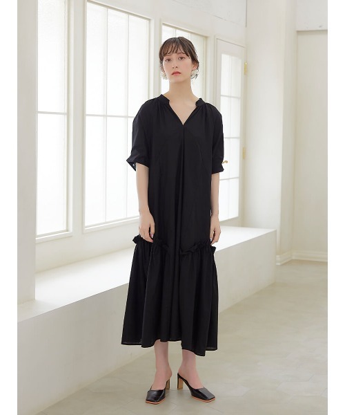 Ayla(アイラ)の「v neck smock dress(ワンピース・レディース・ブラック/オリーブ・FREE)」の1枚目の写真