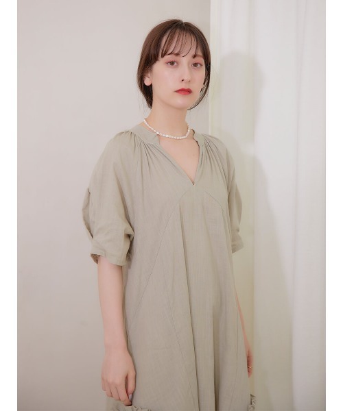 Ayla(アイラ)の「v neck smock dress(ワンピース・レディース・ブラック/オリーブ・FREE)」の10枚目の写真
