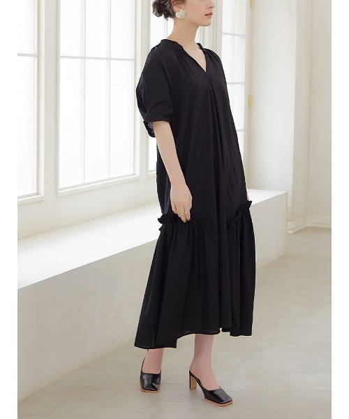 Ayla(アイラ)の「v neck smock dress(ワンピース・レディース・ブラック/オリーブ・FREE)」の4枚目の写真