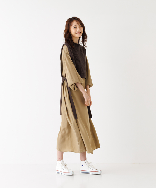 abahouse mavie(アバハウスマヴィ)の「袖ボリュームワンピース&ニットベストセット(ワンピース・レディース・ベージュ/カーキ/チャコールグレー/モスグリーン・フリー)」の5枚目の写真