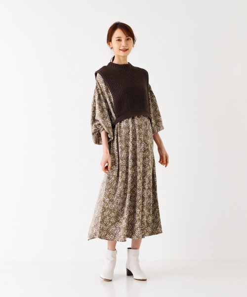 abahouse mavie(アバハウスマヴィ)の「袖ボリュームワンピース&ニットベストセット(ワンピース・レディース・ベージュ/カーキ/チャコールグレー/モスグリーン・フリー)」の4枚目の写真