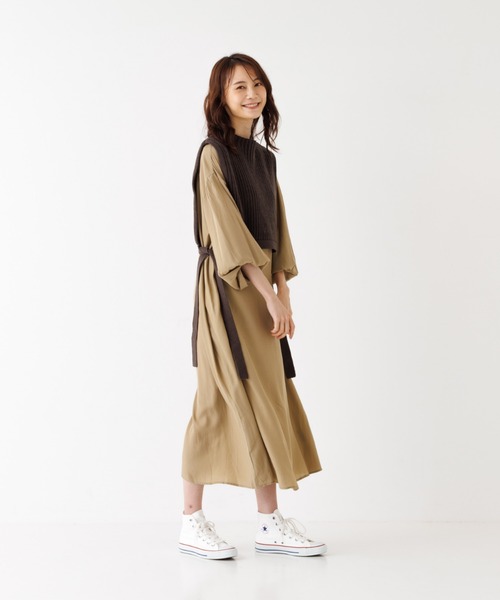 abahouse mavie(アバハウスマヴィ)の「袖ボリュームワンピース&ニットベストセット(ワンピース・レディース・ベージュ/カーキ/チャコールグレー/モスグリーン・フリー)」の11枚目の写真