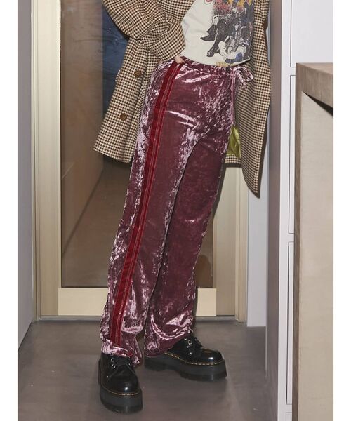 jouetie（ジュエティ）の「ベロアラインフレアパンツ（その他パンツ・レディース・ブラック/ピンク/ブルー・MEDIUM）」の3枚目の写真