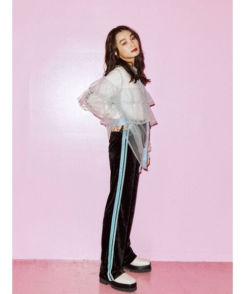 jouetie（ジュエティ）の「ベロアラインフレアパンツ（その他パンツ・レディース・ブラック/ピンク/ブルー・MEDIUM）」の13枚目の写真